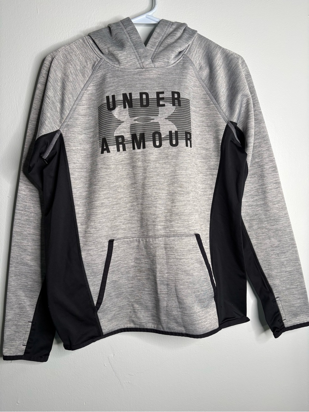 Under Armour Women’s Gray and Black Hoodie Size Small